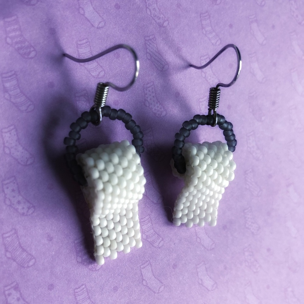 Handmade Kitsch Beaded Toilet Paper Rolls Pierced Earrings - Picture 2 of 6